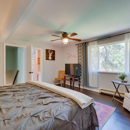 Stunning Golden Home With Deck About 35 Mi To Denver! Экстерьер фото