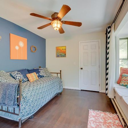 Stunning Golden Home With Deck About 35 Mi To Denver! Экстерьер фото