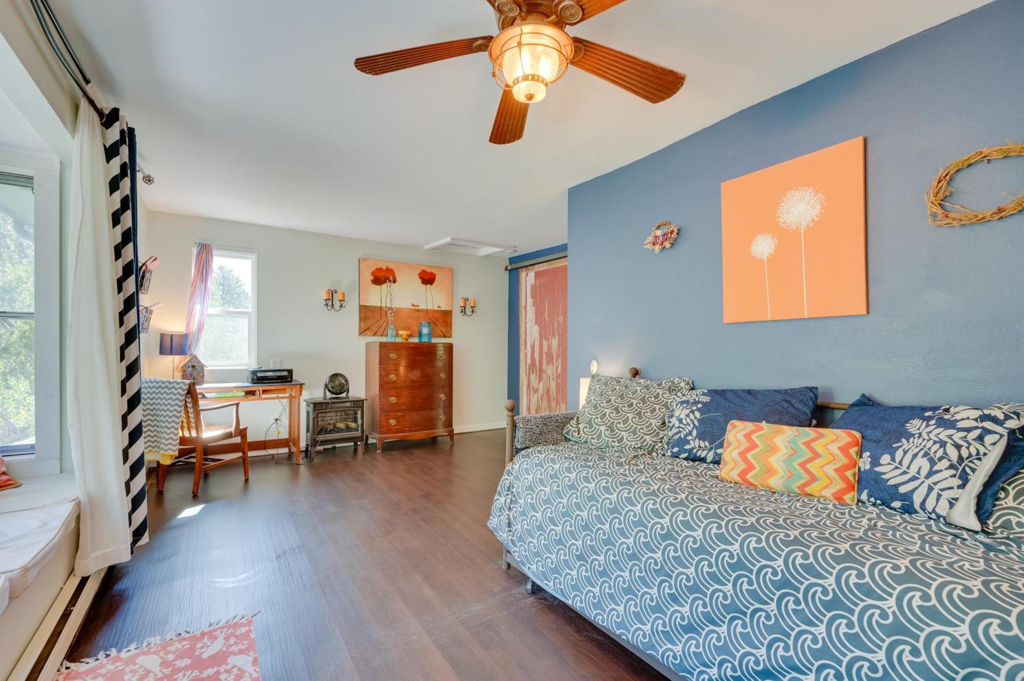 Stunning Golden Home With Deck About 35 Mi To Denver! Экстерьер фото