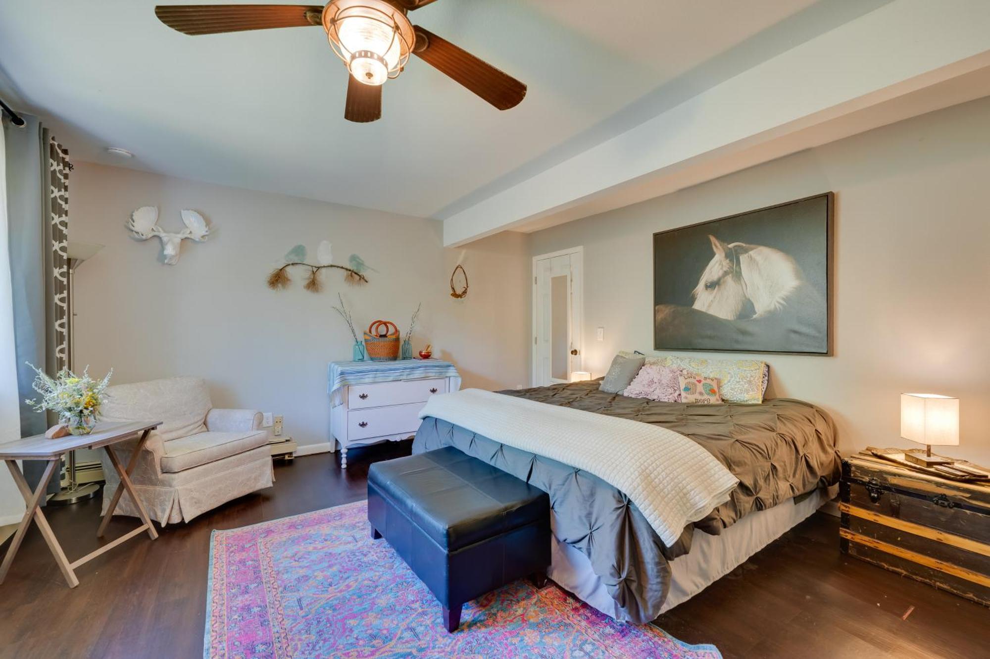 Stunning Golden Home With Deck About 35 Mi To Denver! Экстерьер фото